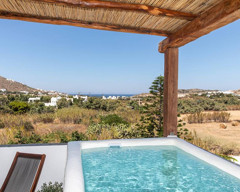 Thea Suites in Naxos